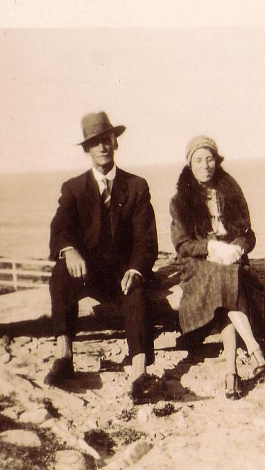 Photo of photos/Roddy McLennan (b 1876 Avoch) & Grace